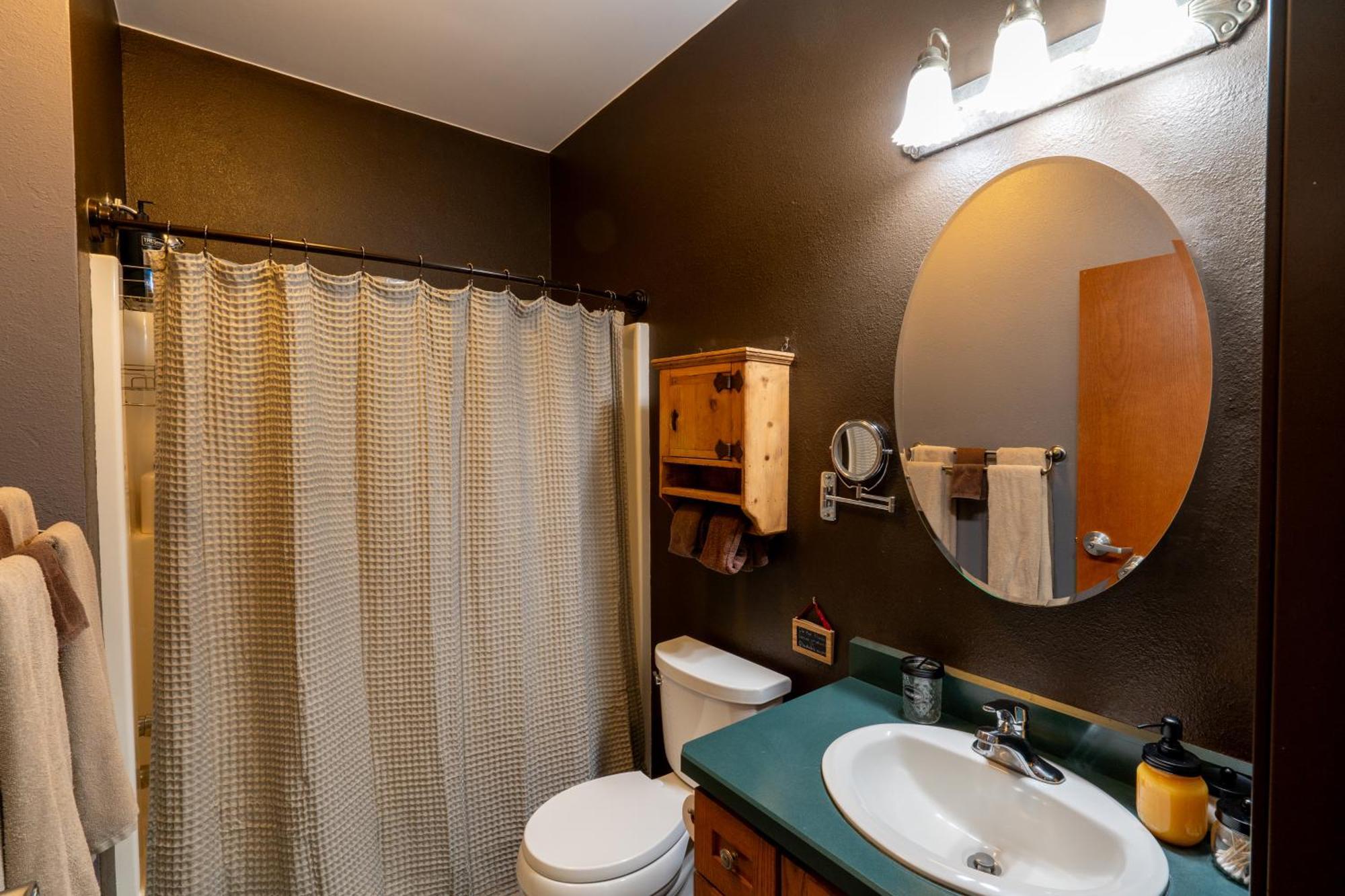 Bison Lodge - Lg Home - 2 Bedrooms - Less Than 5 Miles To Yellowstone North Entrance, Sleeps Up To 8 Gardiner Exterior foto